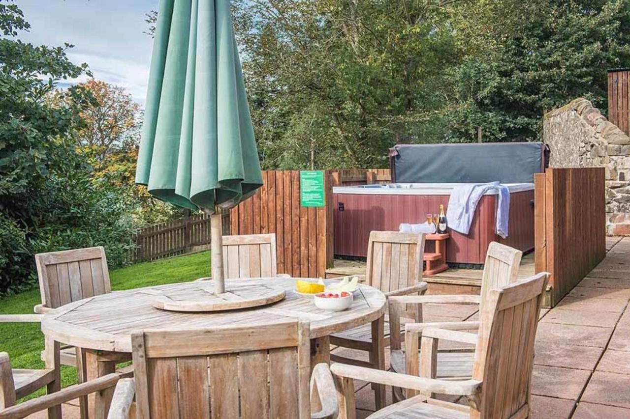 The Granary With Hot Tub Near Perth Perthshire Vila Forgandenny Exterior foto
